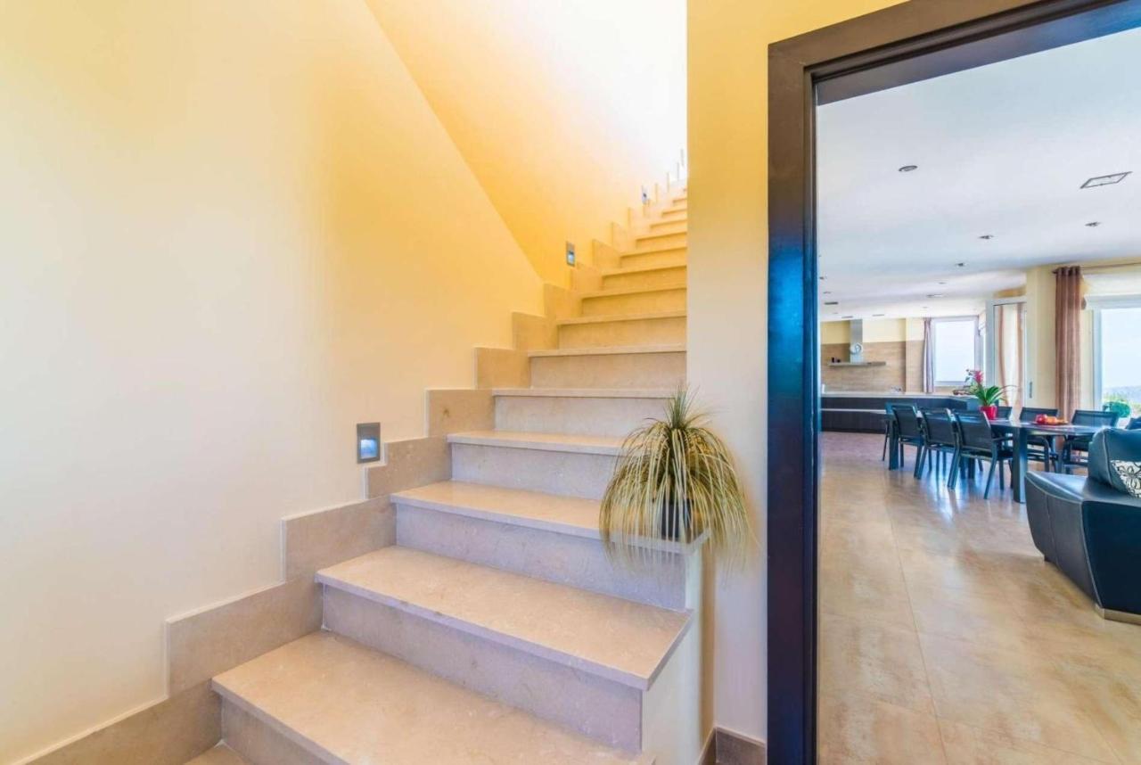 Redrema Villa